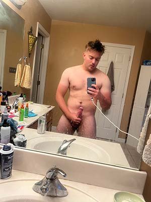 College football star wants a twink to pound in Raleigh, NC