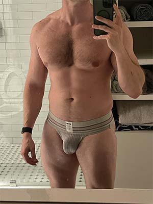 Cicero, IL jock wearing straight guy is curious