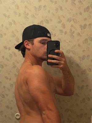 White guy with a phat ass in Atlanta, GA