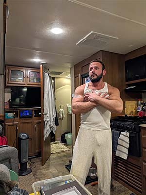 Taking the time to please you, gay top in Speedway, Indiana