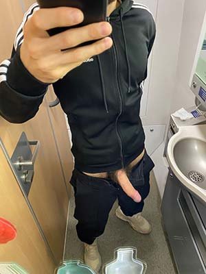 Pink-tipped 6'4 machine in Lincoln, NE looking for fun