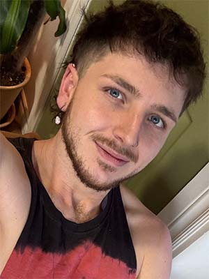 Blue eyed, yet trashy gay cruiser from Rogers, AR