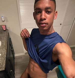 Help train this prying ebony top’s tight hole in Manhattan, NYC