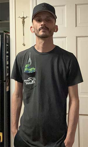 Slim and hairy Nash native in Woodbine needs a FWB