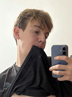 Rio Rancho, New Mexico well endowed nerdy 27 yo