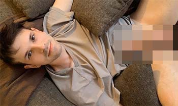Fancy a brit big dick in your LA ass