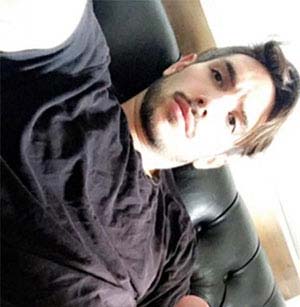 Cute gay dick and cuter face, hooking up in Boston