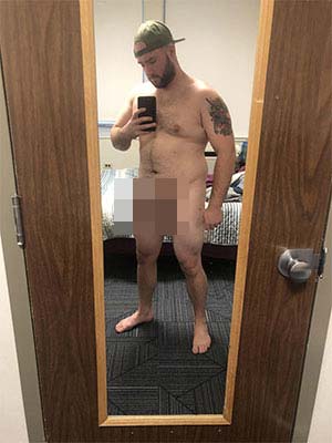 Be my frat fuck friend, bear cub in Boston MA