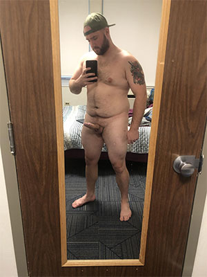 Be my frat fuck friend, bear cub in Boston MA